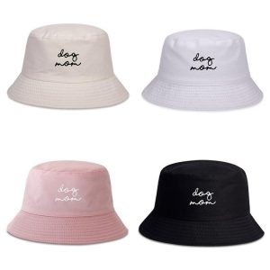 chapeau dog mom