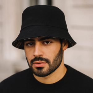 chapeau à carreaux