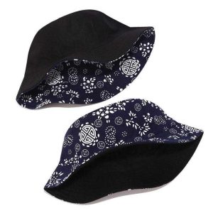 chapeau à fleurs coloré