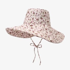 chapeau fleuri à bords longs